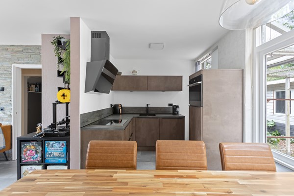 Medium property photo - W.H. Vliegenstraat 93, 3317 GS Dordrecht
